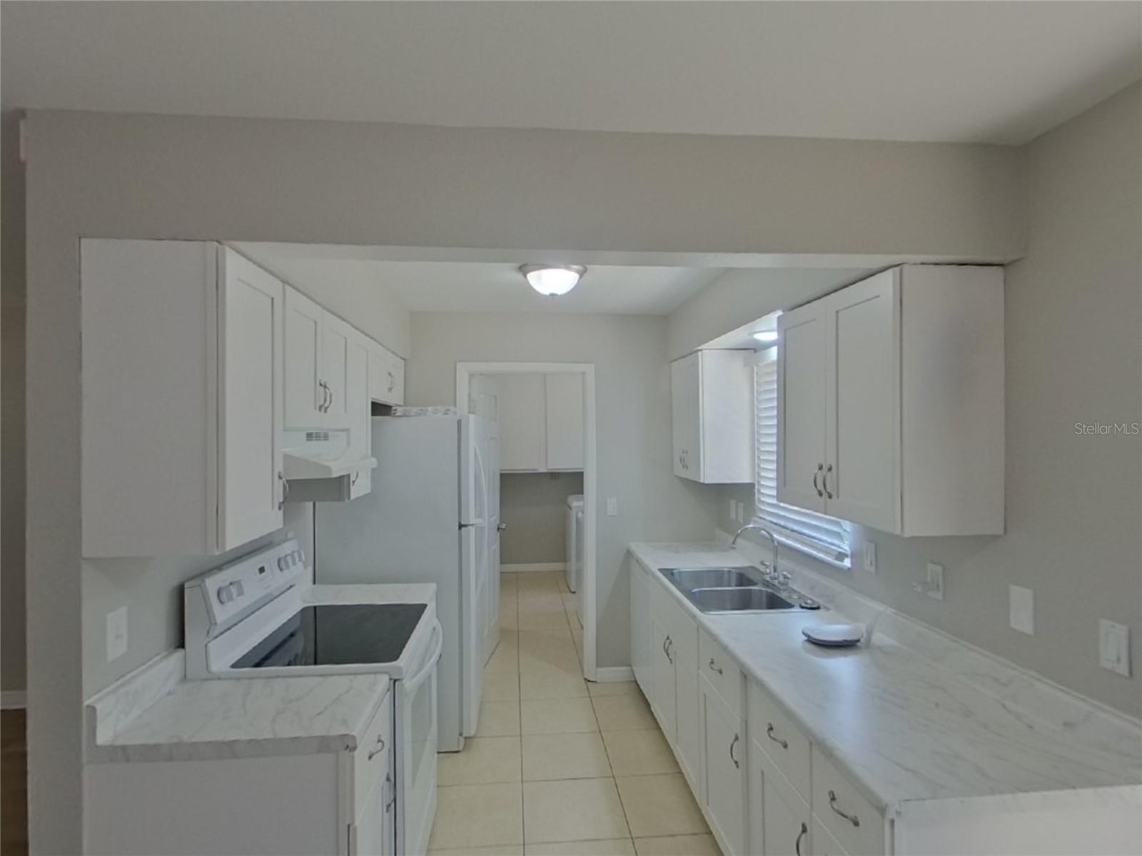 LAKE SARASOTA, SARASOTA, FL, 34241