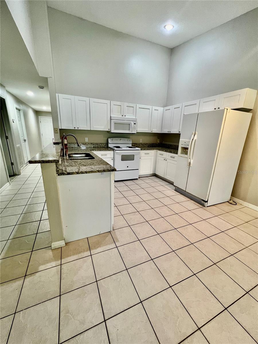 37227 GRASSY HILL LN, DADE CITY, FL, 33525