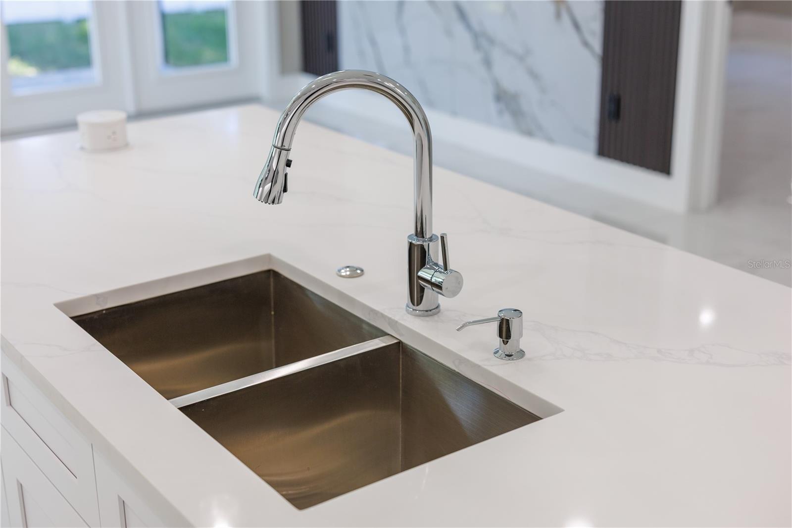 4006 W LA SALLE ST, TAMPA, FL, 33607