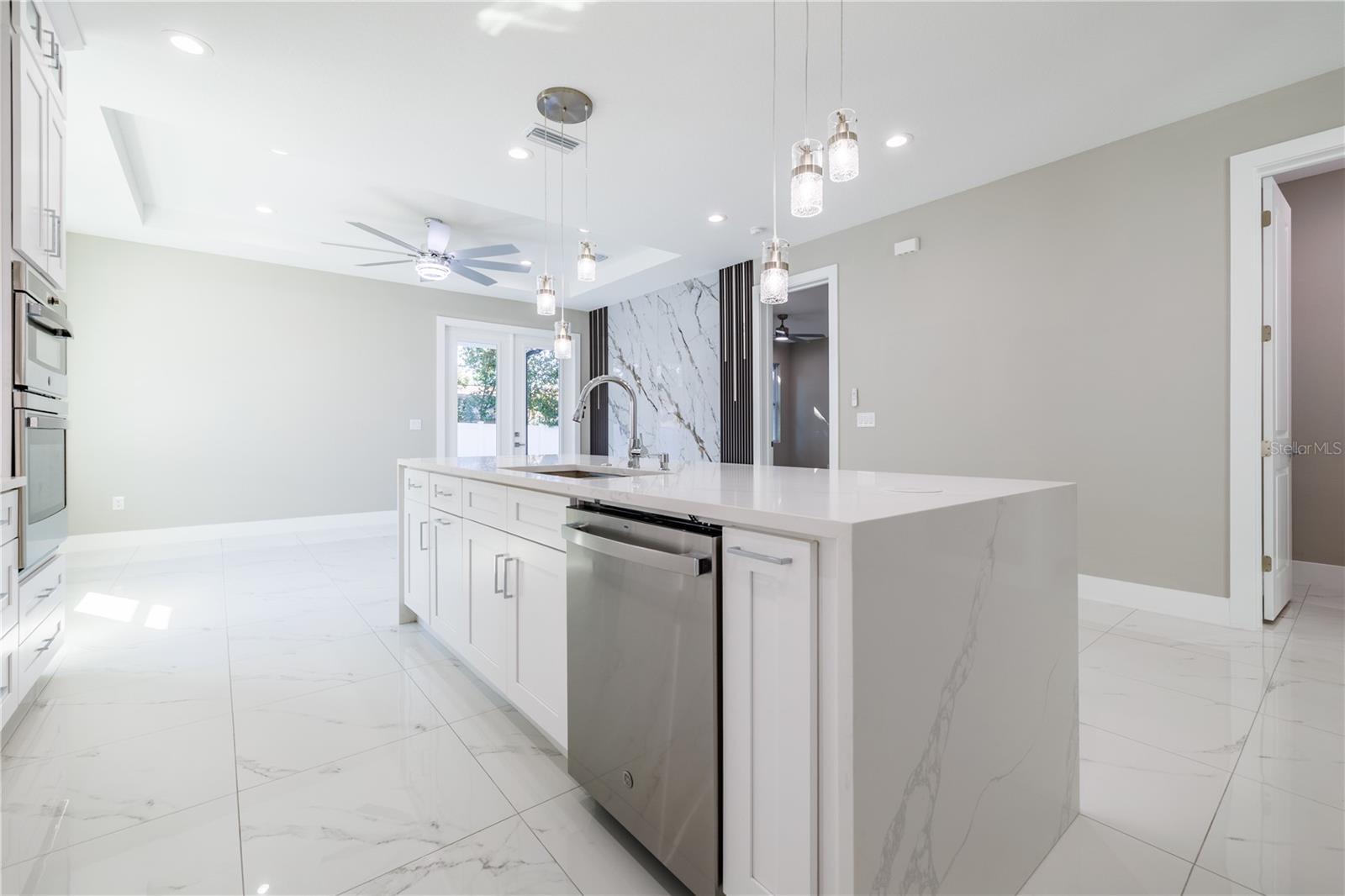 4006 W LA SALLE ST, TAMPA, FL, 33607