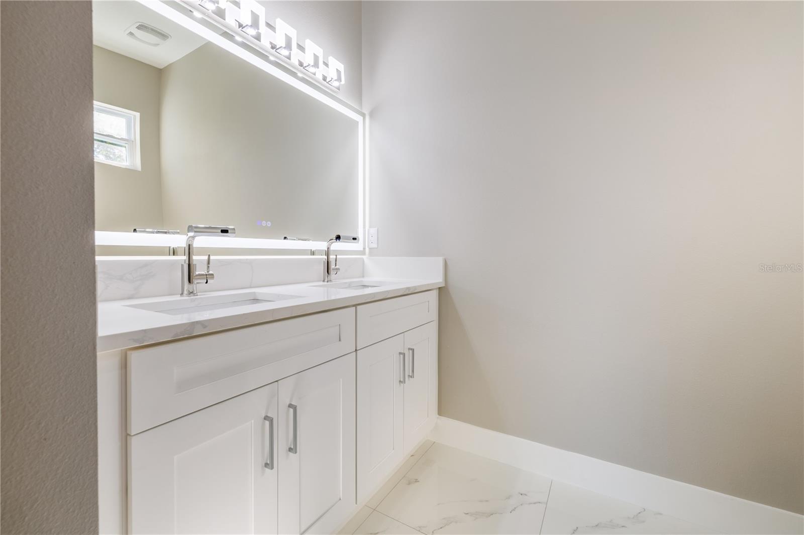 4006 W LA SALLE ST, TAMPA, FL, 33607