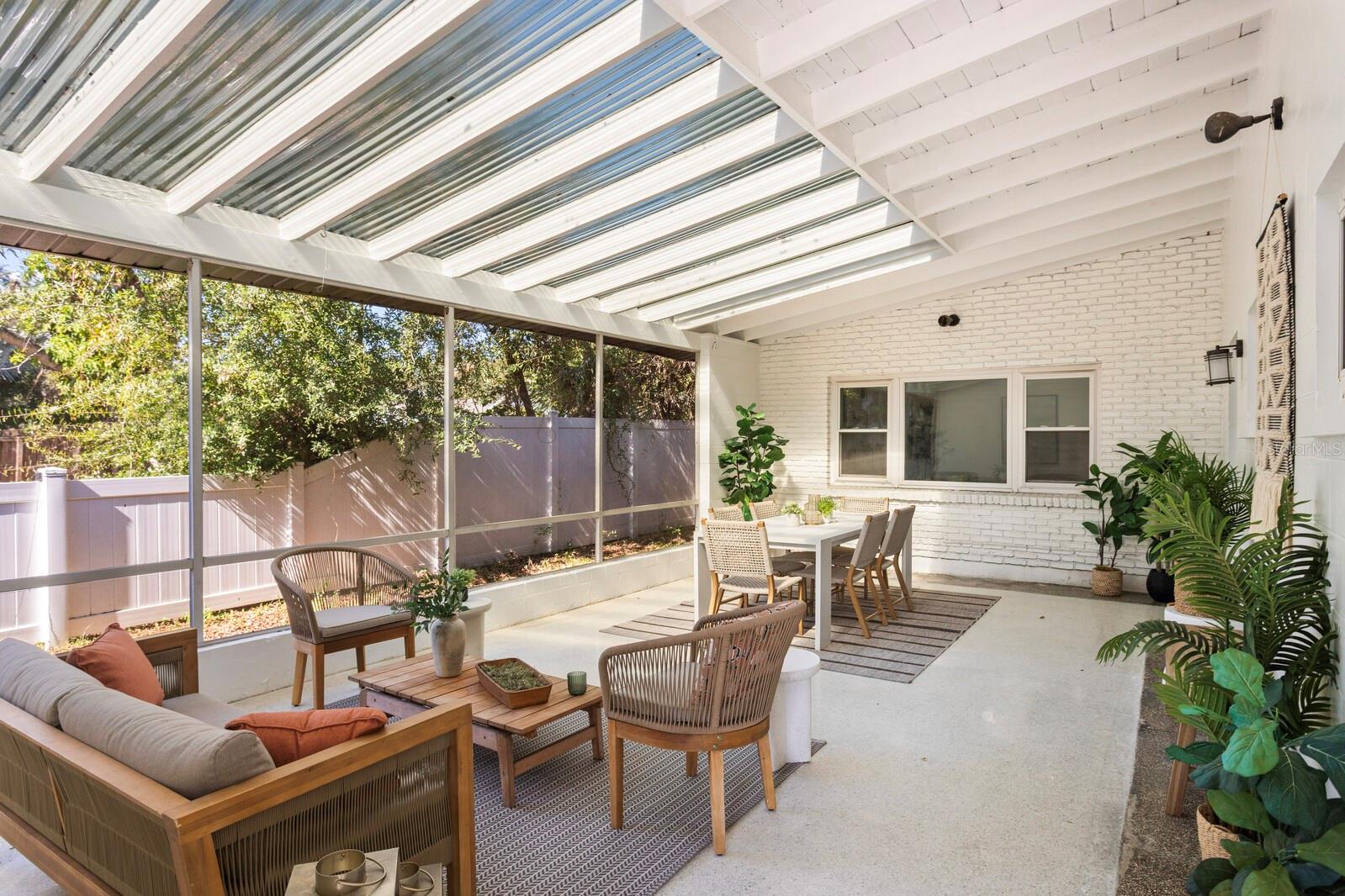 2723 N RIDGEWOOD AVE, TAMPA, FL, 33602