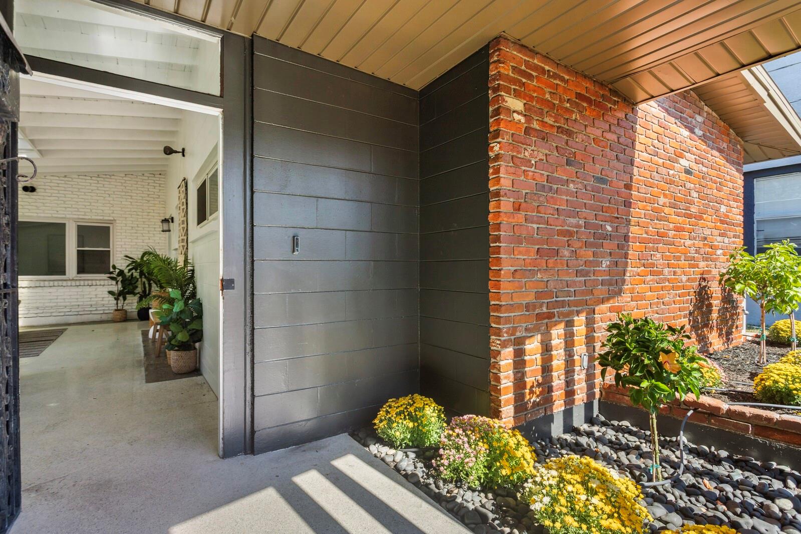 2723 N RIDGEWOOD AVE, TAMPA, FL, 33602