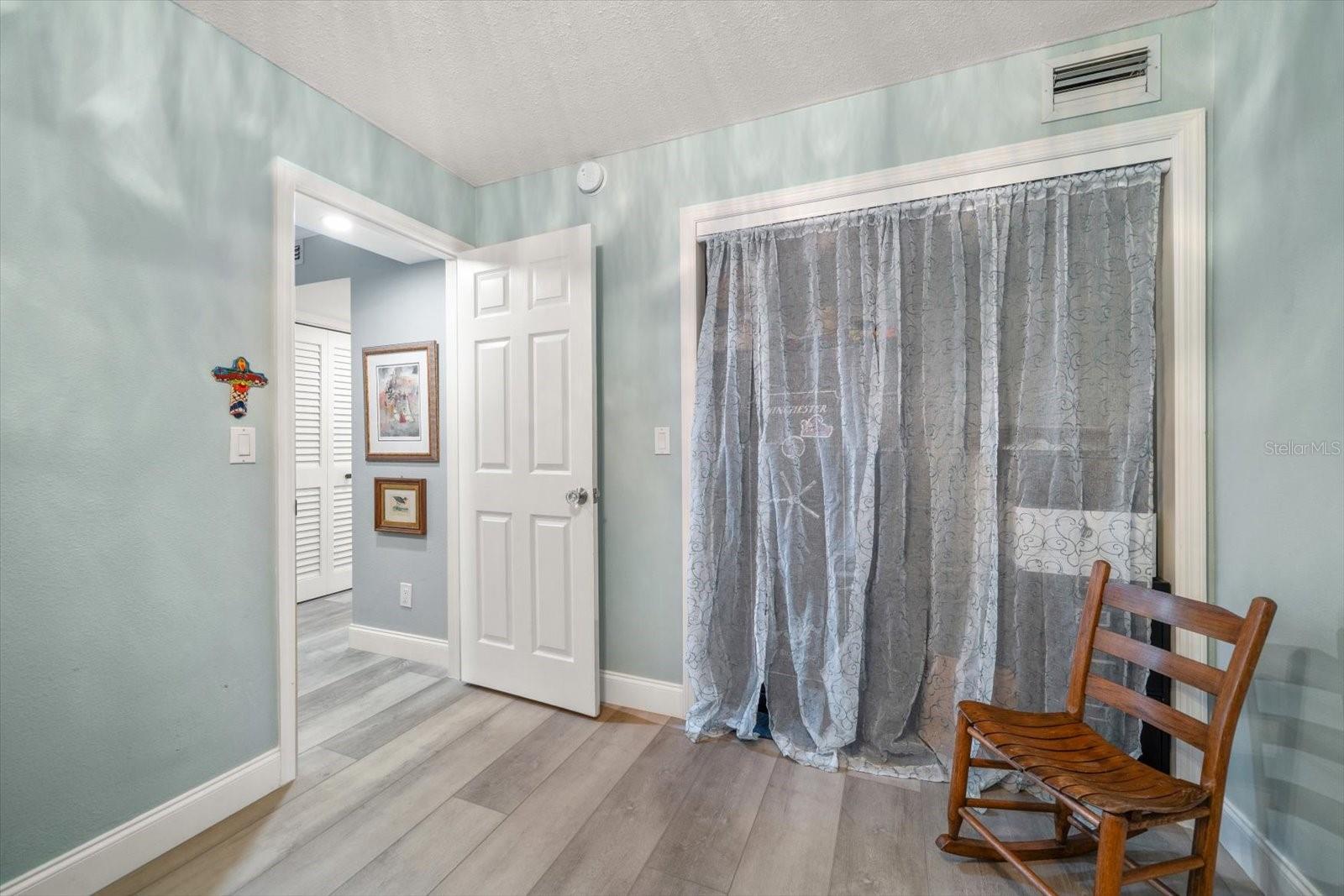 200 DOLPHIN PT #301, CLEARWATER BEACH, FL, 33767