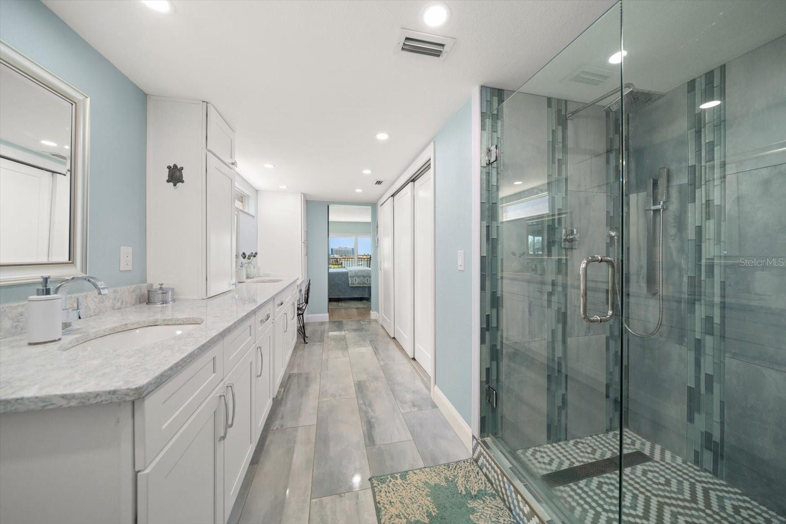 200 DOLPHIN PT #301, CLEARWATER BEACH, FL, 33767