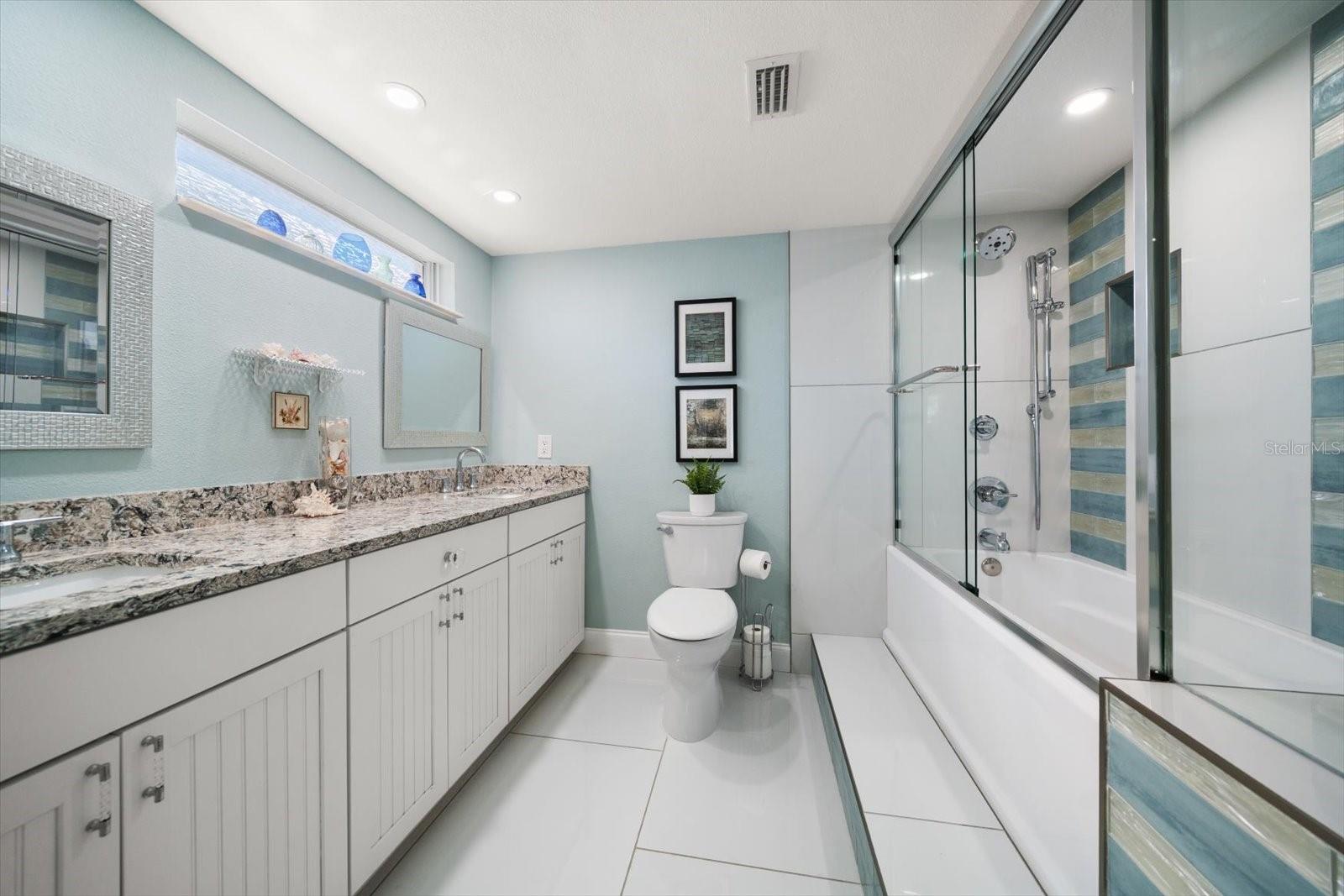 200 DOLPHIN PT #301, CLEARWATER BEACH, FL, 33767