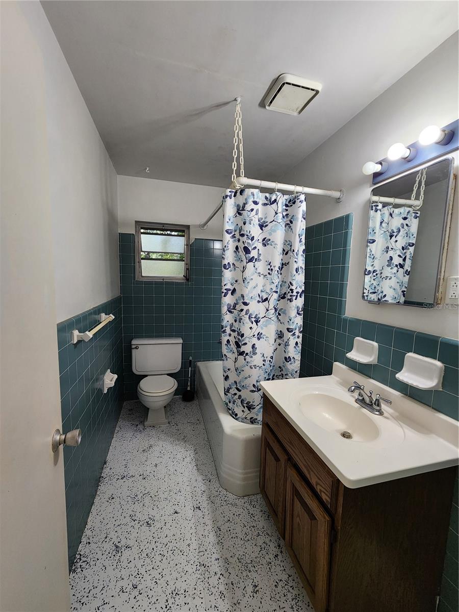 1339 NW 25 TER #B, GAINESVILLE, FL, 32605