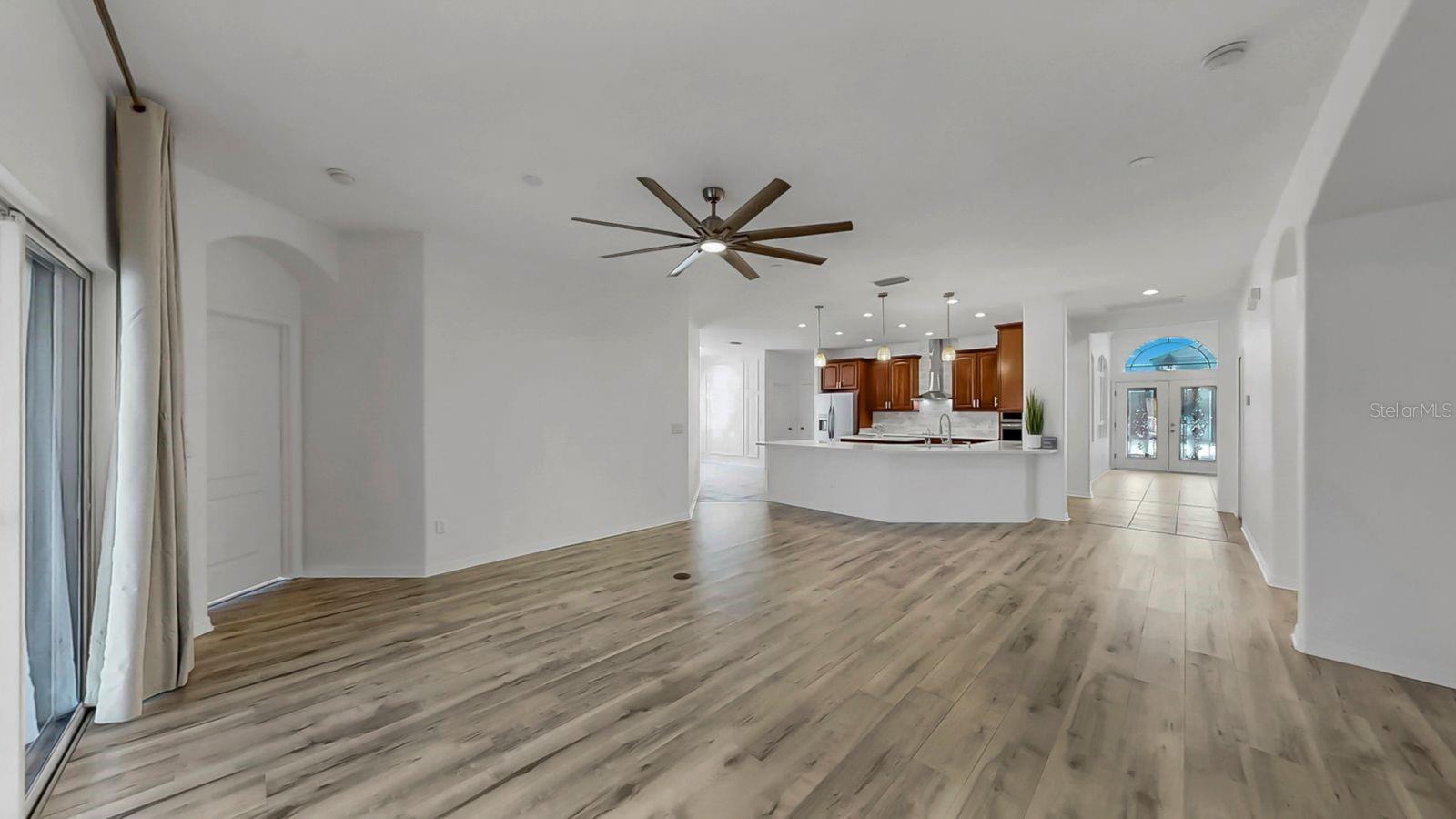 302 YORK DALE DR, RUSKIN, FL, 33570