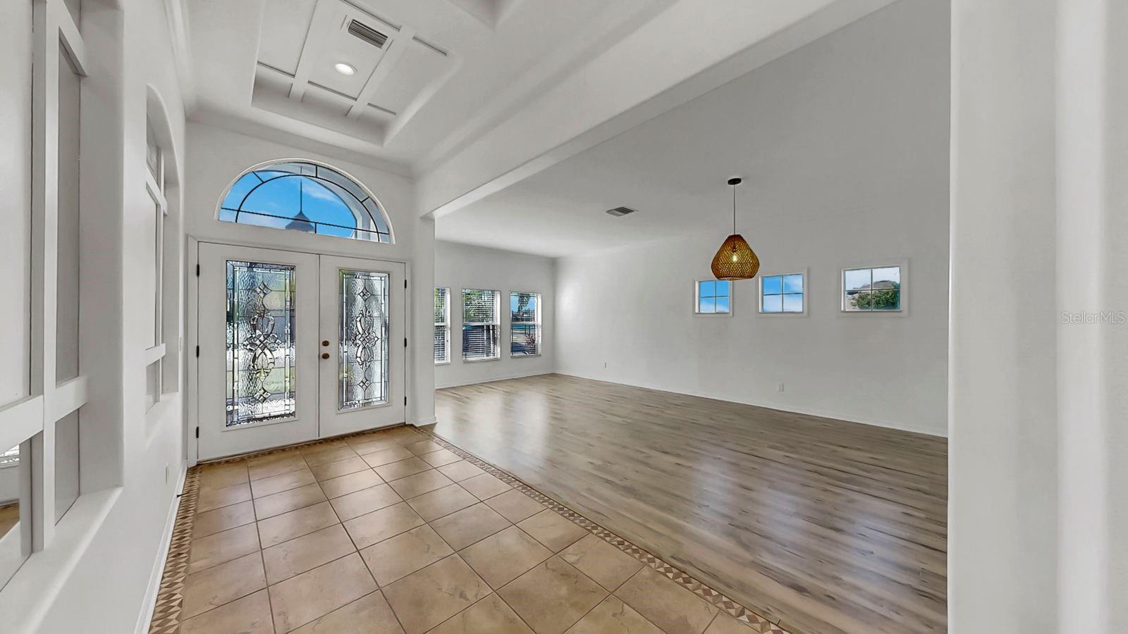 302 YORK DALE DR, RUSKIN, FL, 33570