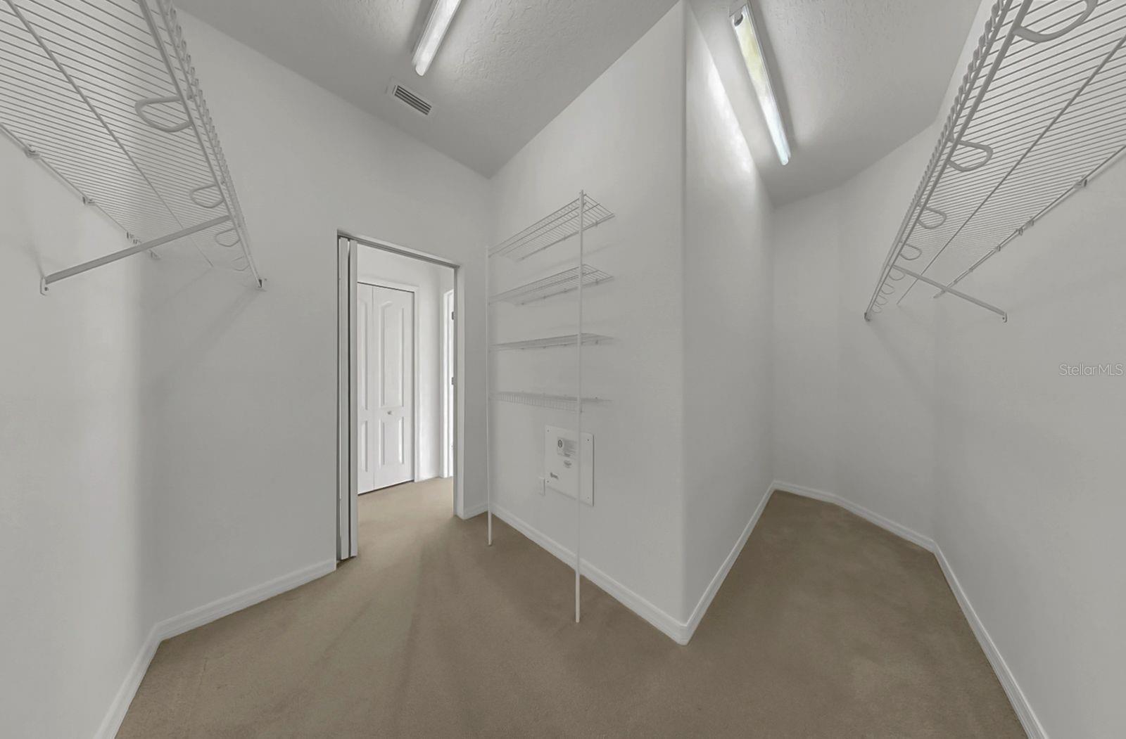 302 YORK DALE DR, RUSKIN, FL, 33570