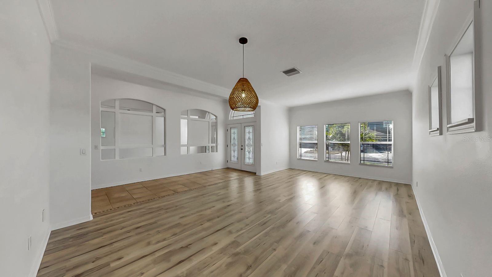 302 YORK DALE DR, RUSKIN, FL, 33570