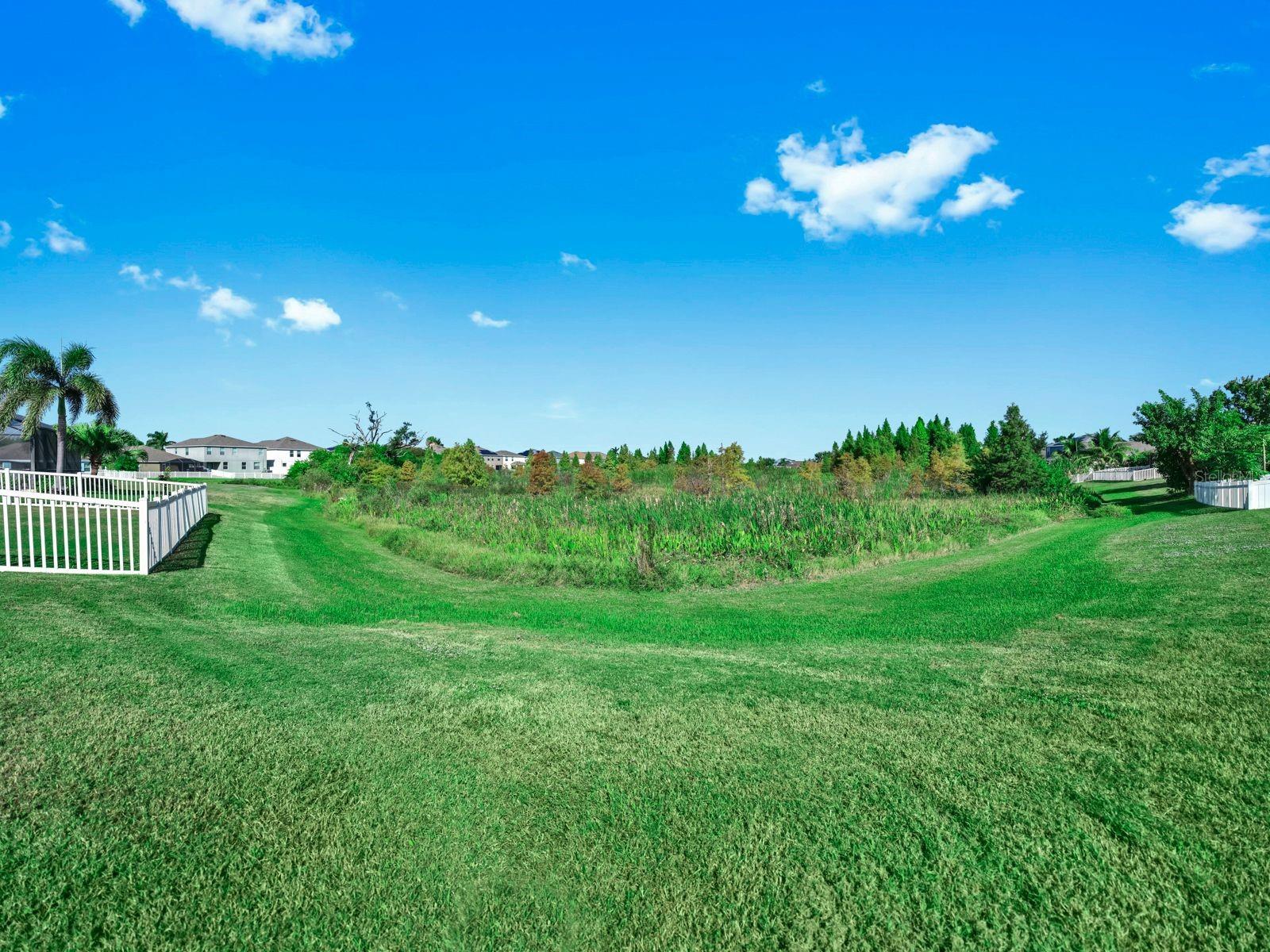 302 YORK DALE DR, RUSKIN, FL, 33570