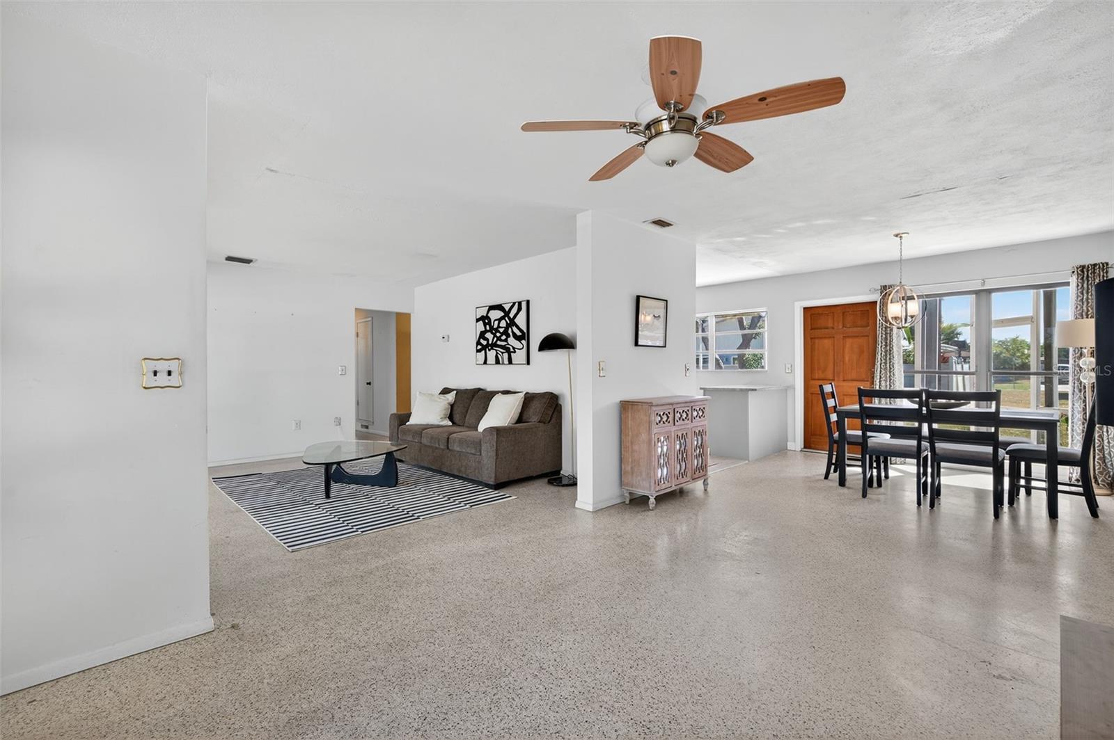 5614 36TH AVE N, ST PETERSBURG, FL, 33710