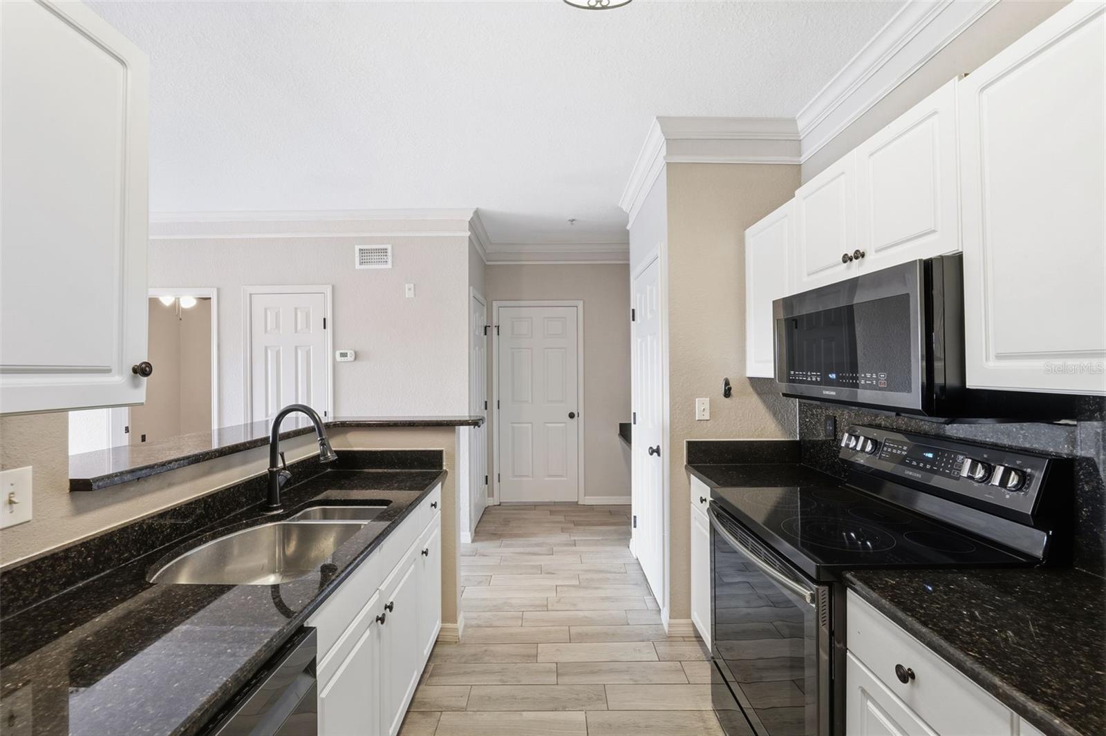 4345 BAYSIDE VILLAGE DR #303, TAMPA, FL, 33615