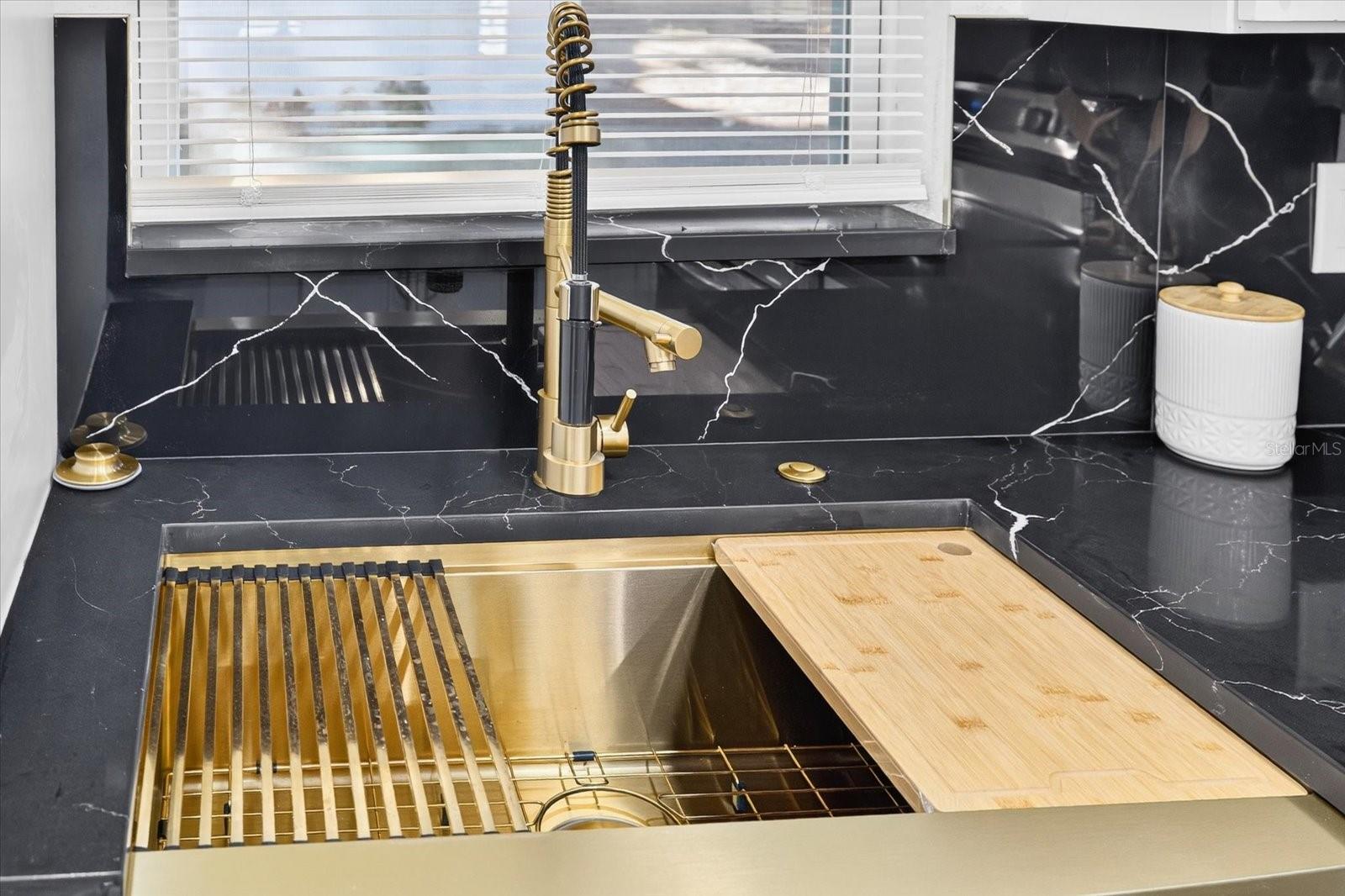 1513 E SLIGH AVE, TAMPA, FL, 33610