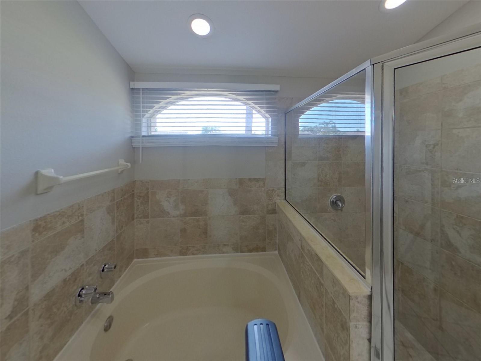 COUNTRY CLUB COURT SECOND SEC, BRADENTON, FL, 34205