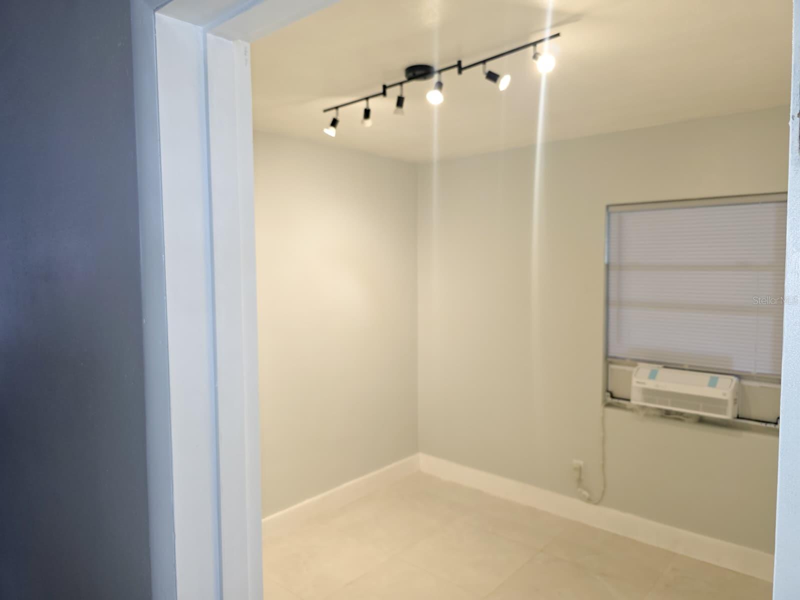 7616 MANDARIN DR, ORLANDO, FL, 32819