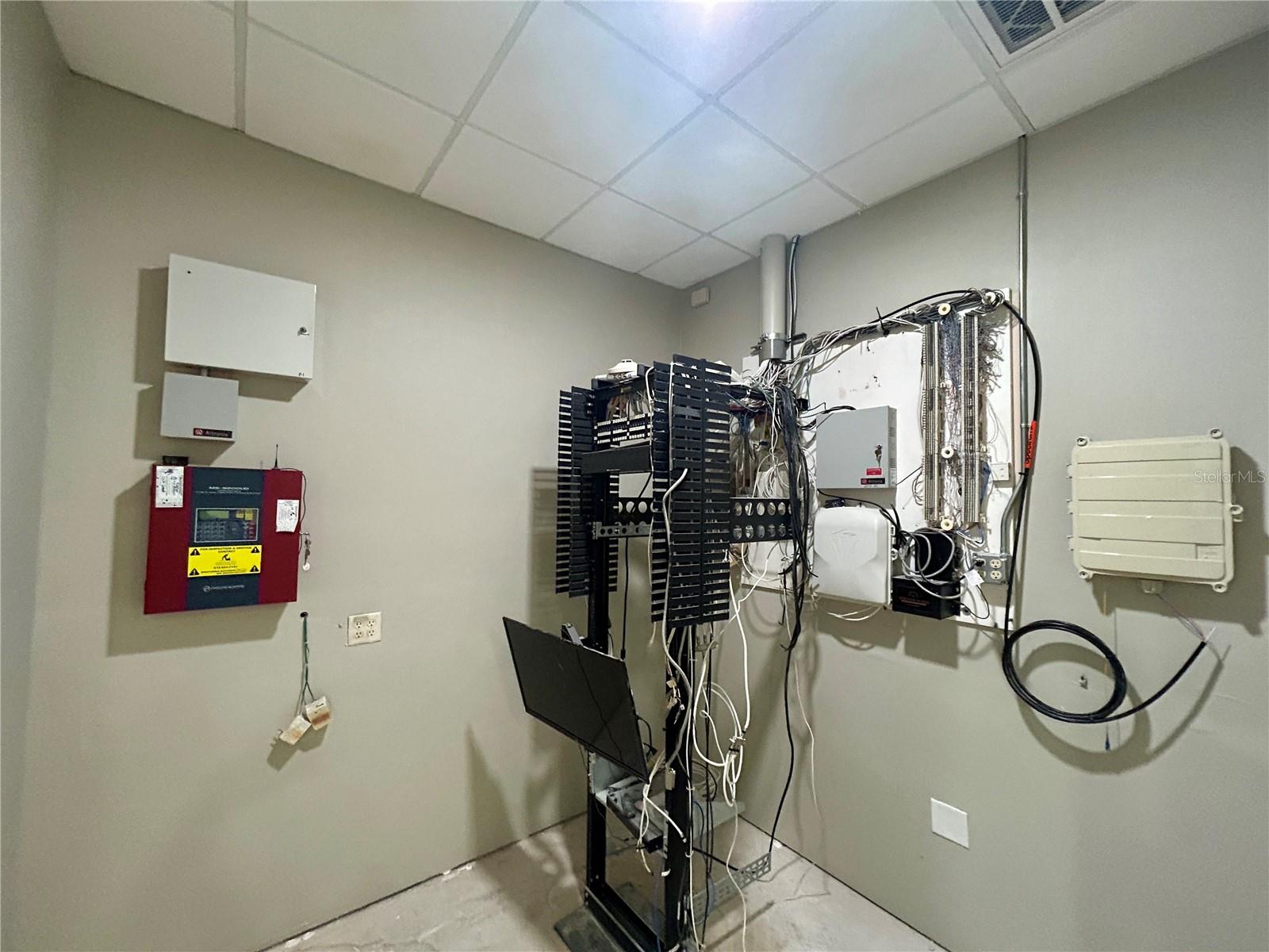 141 BURBANK RD, OLDSMAR, FL, 34677