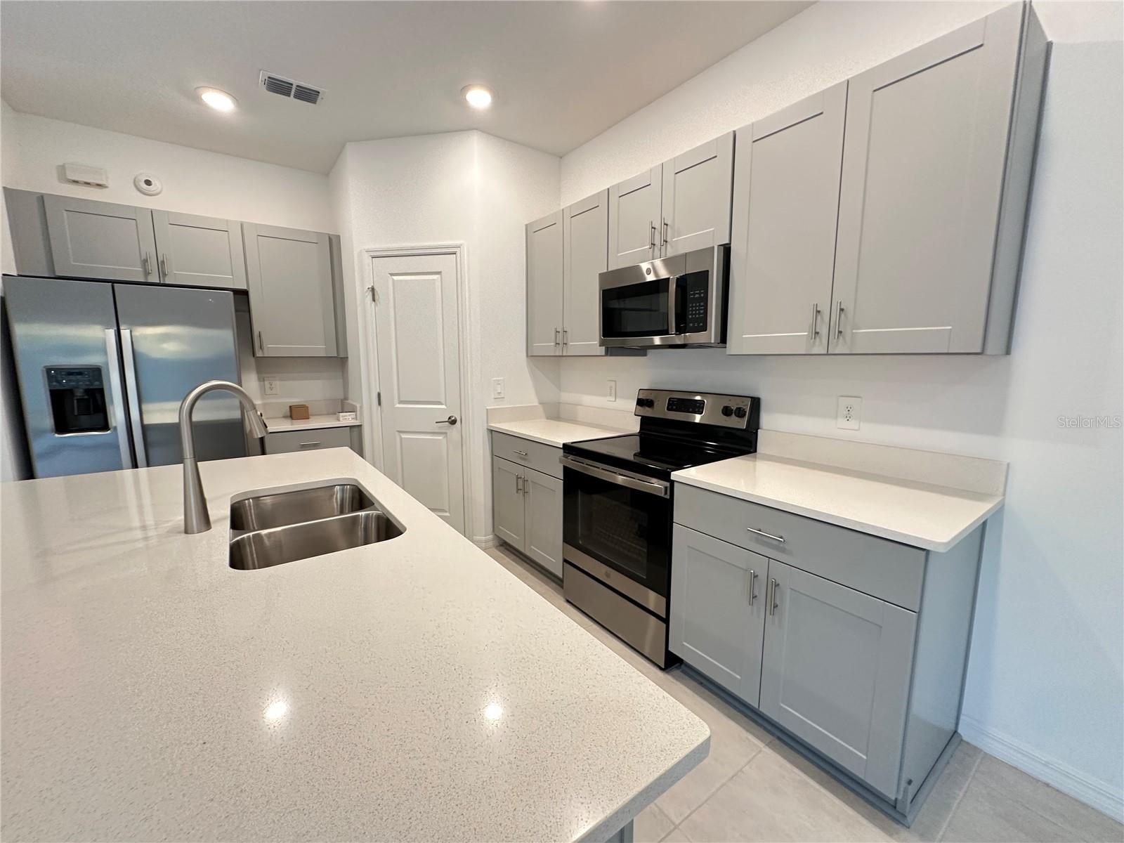 2207 PORTRAIT STREET, KISSIMMEE, FL, 34758