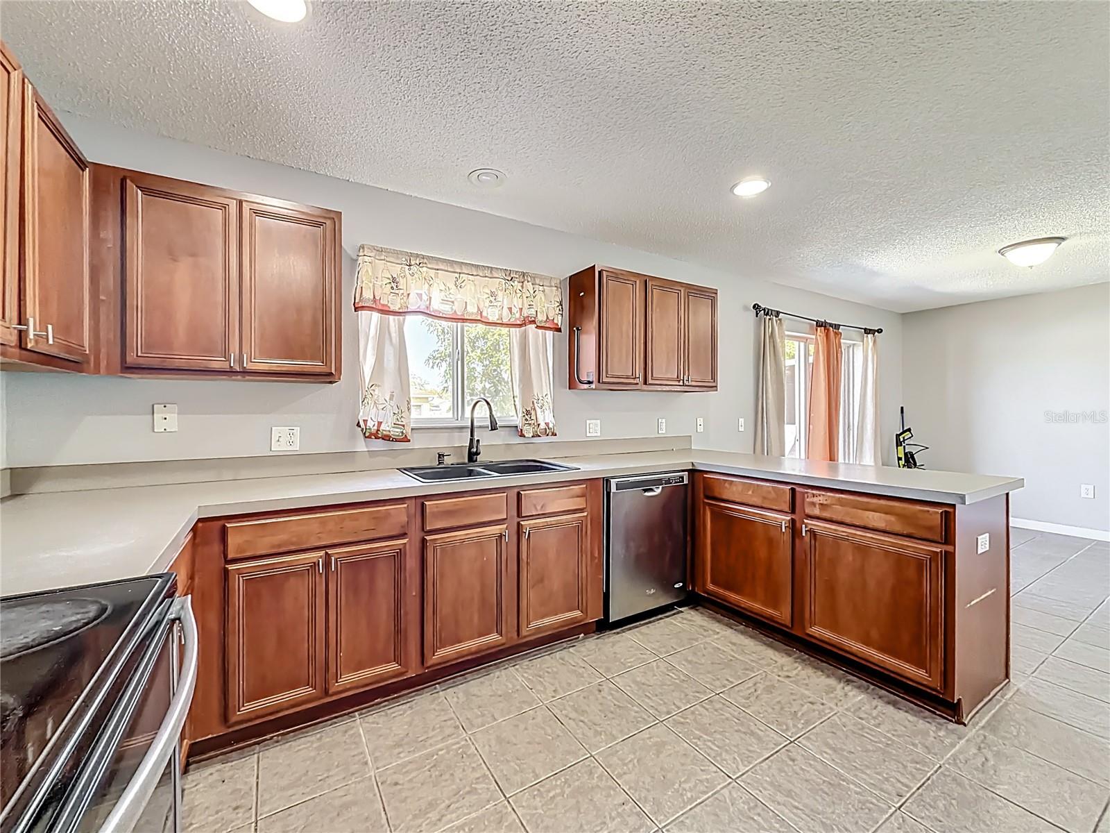 1961 KIMLYN CIR, KISSIMMEE, FL, 34758