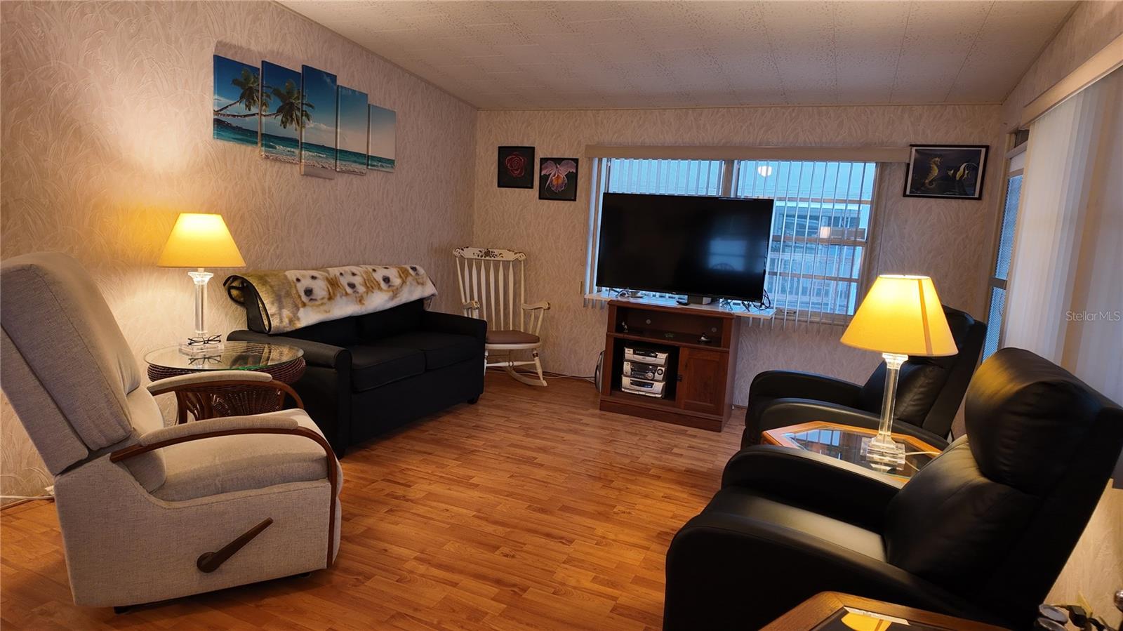 TB8445831 Property Photo