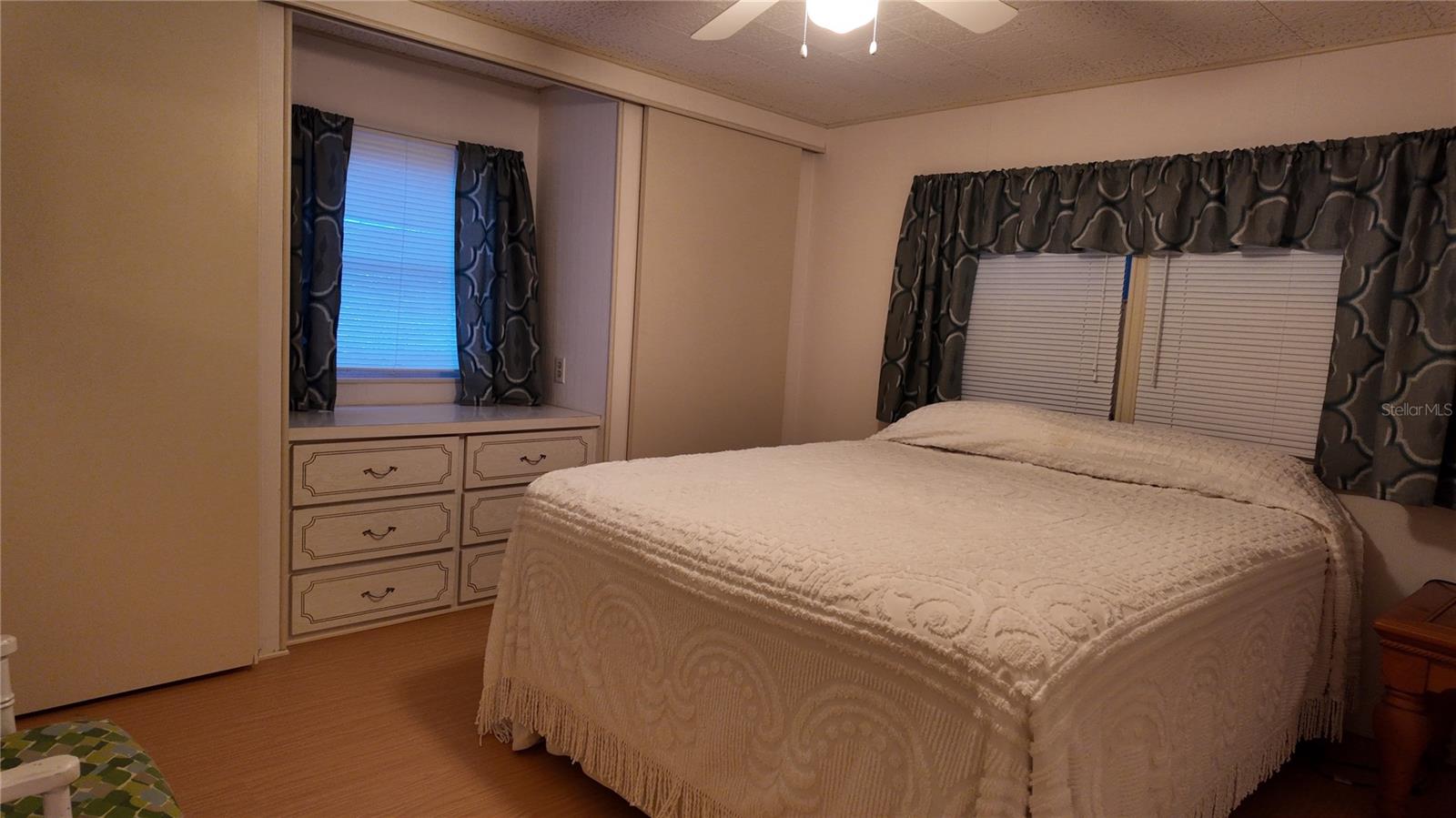 TB8445831 Property Photo