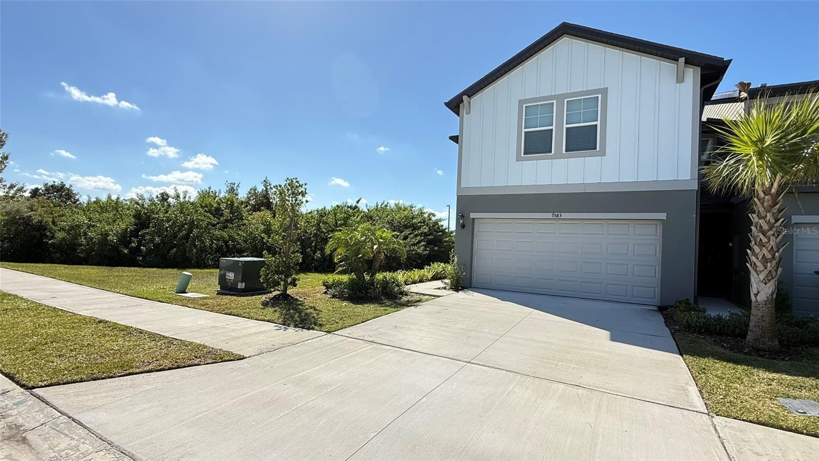 7583 MOMENTUM PKWY, WESLEY CHAPEL, FL, 33545