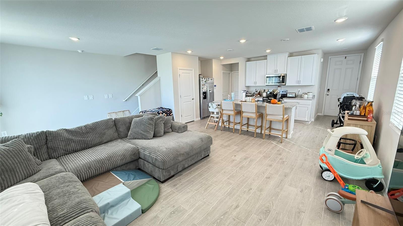 7583 MOMENTUM PKWY, WESLEY CHAPEL, FL, 33545