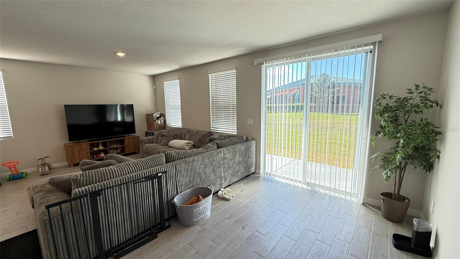 7583 MOMENTUM PKWY, WESLEY CHAPEL, FL, 33545