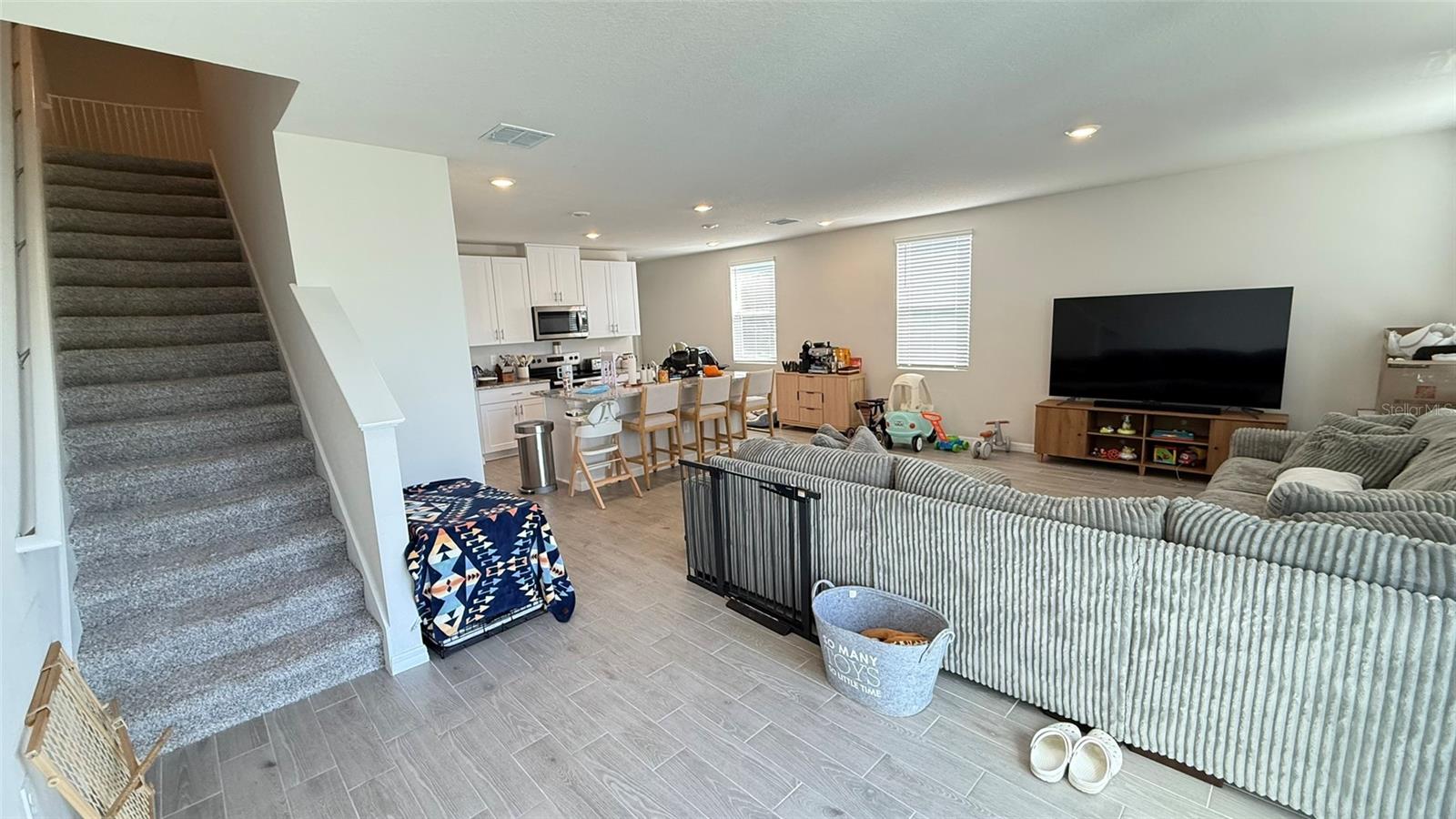 7583 MOMENTUM PKWY, WESLEY CHAPEL, FL, 33545