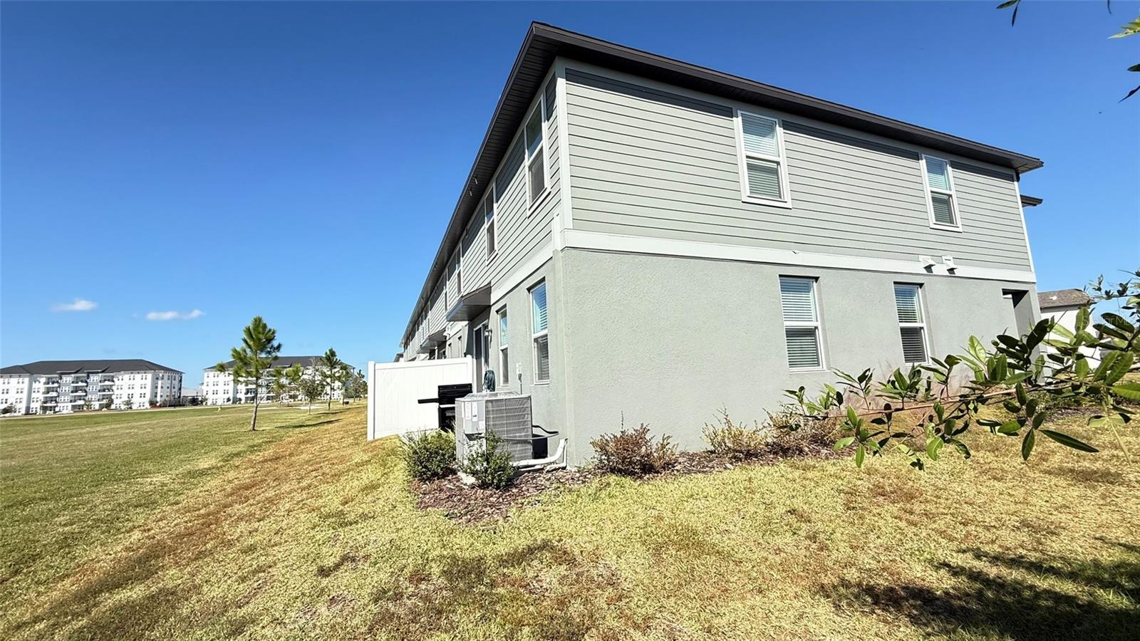 7583 MOMENTUM PKWY, WESLEY CHAPEL, FL, 33545