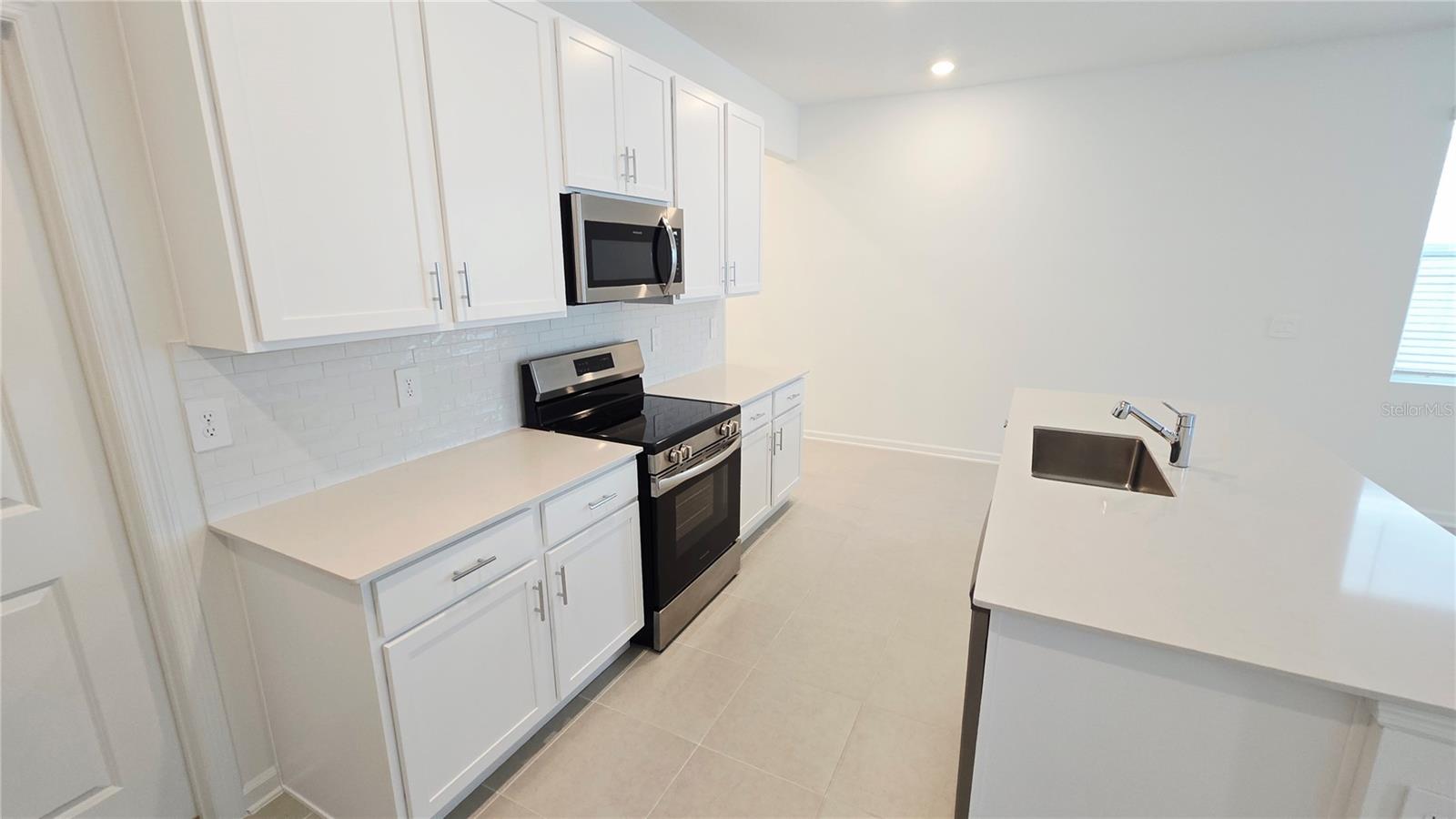 724 SQUIRE AVE, DEBARY, FL, 32713