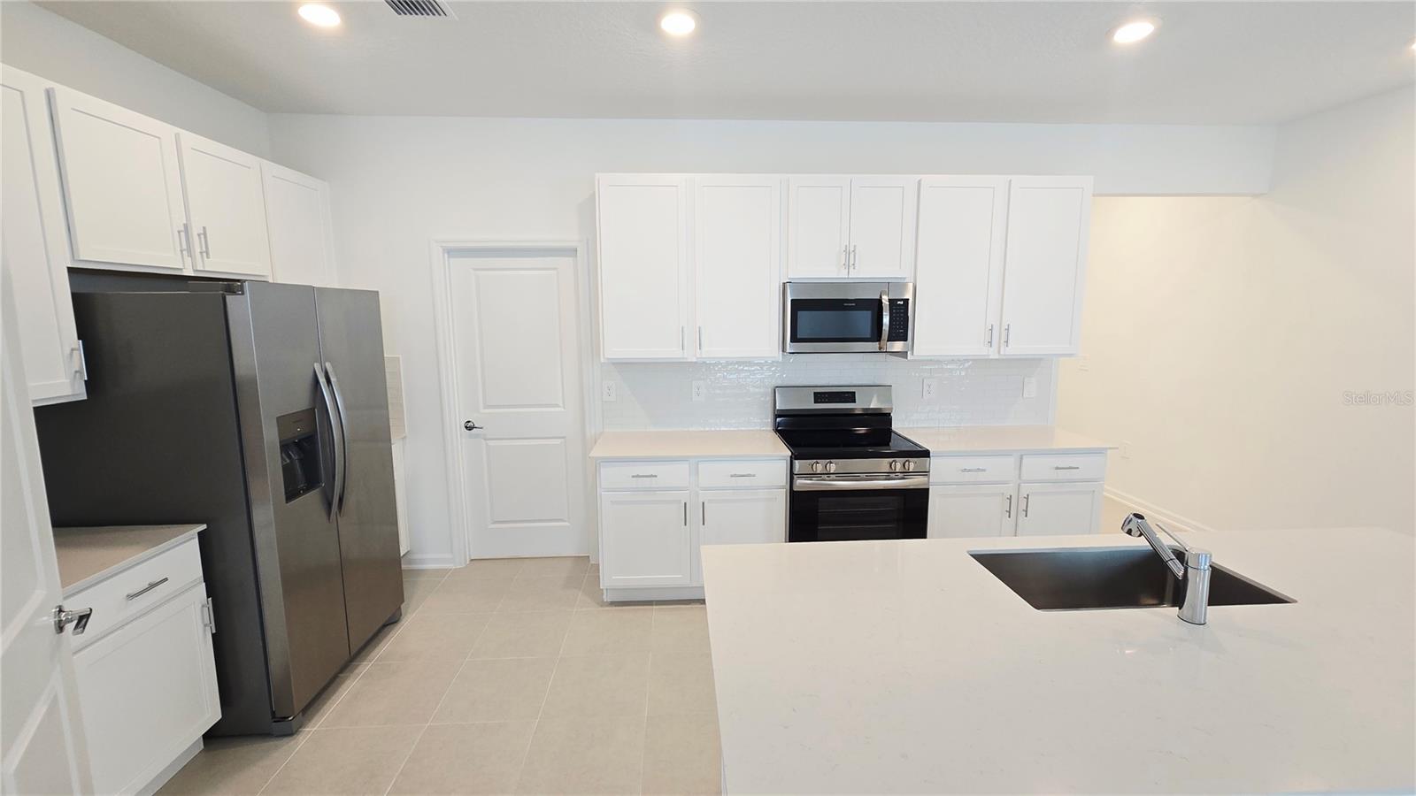 724 SQUIRE AVE, DEBARY, FL, 32713