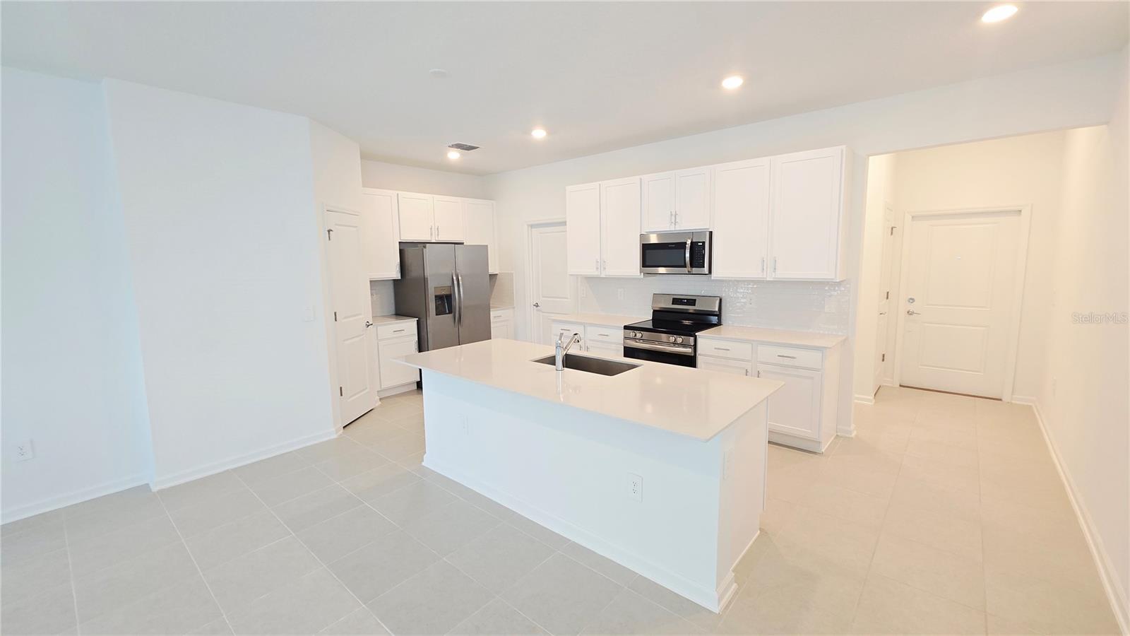 724 SQUIRE AVE, DEBARY, FL, 32713