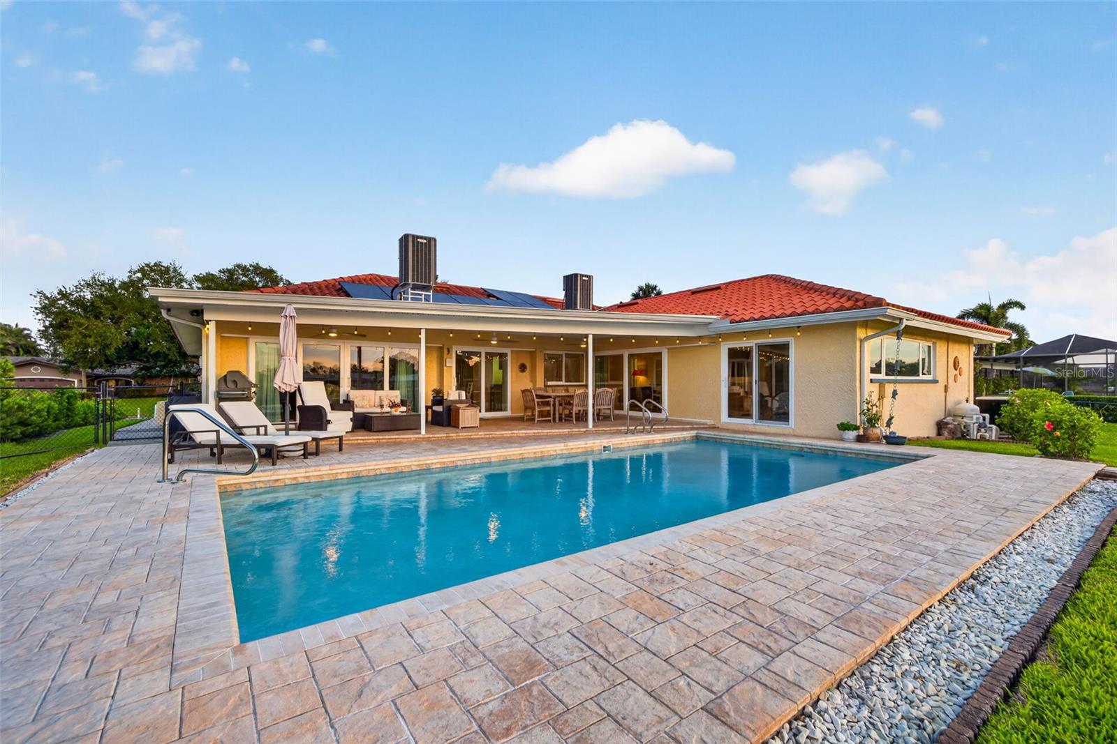 4712 OVERLOOK DR NE, ST PETERSBURG, FL, 33703