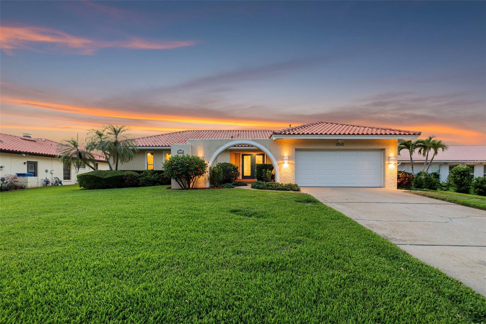 4712 OVERLOOK DR NE, ST PETERSBURG, FL, 33703