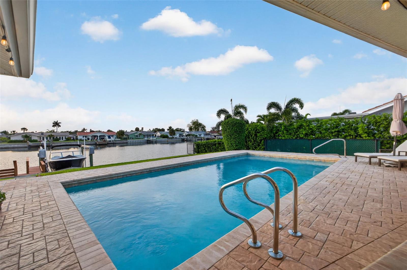 4712 OVERLOOK DR NE, ST PETERSBURG, FL, 33703