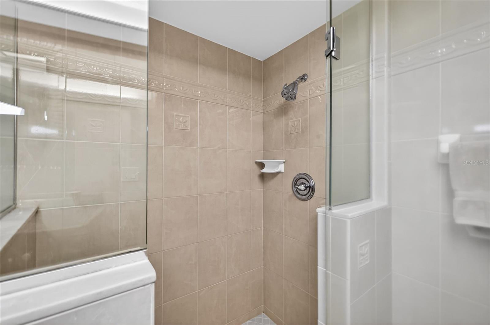 4712 OVERLOOK DR NE, ST PETERSBURG, FL, 33703