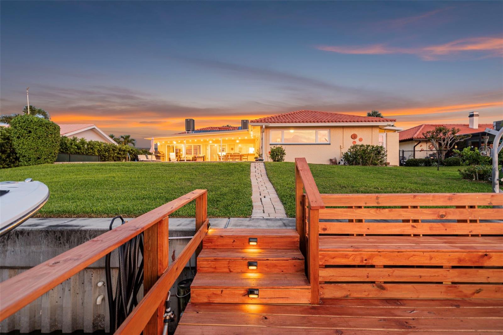 4712 OVERLOOK DR NE, ST PETERSBURG, FL, 33703