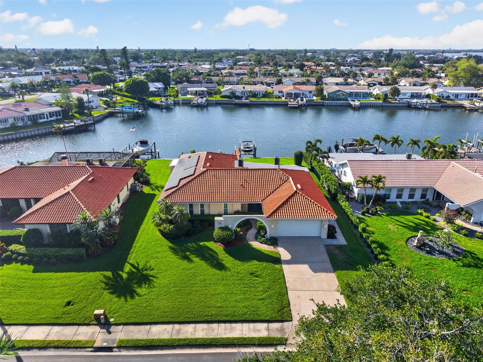 4712 OVERLOOK DR NE, ST PETERSBURG, FL, 33703