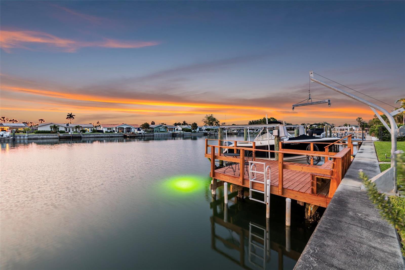 4712 OVERLOOK DR NE, ST PETERSBURG, FL, 33703