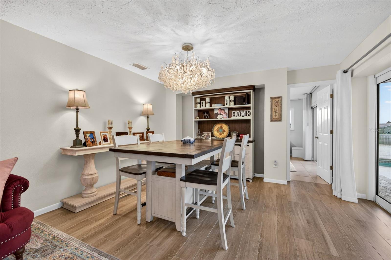 4712 OVERLOOK DR NE, ST PETERSBURG, FL, 33703