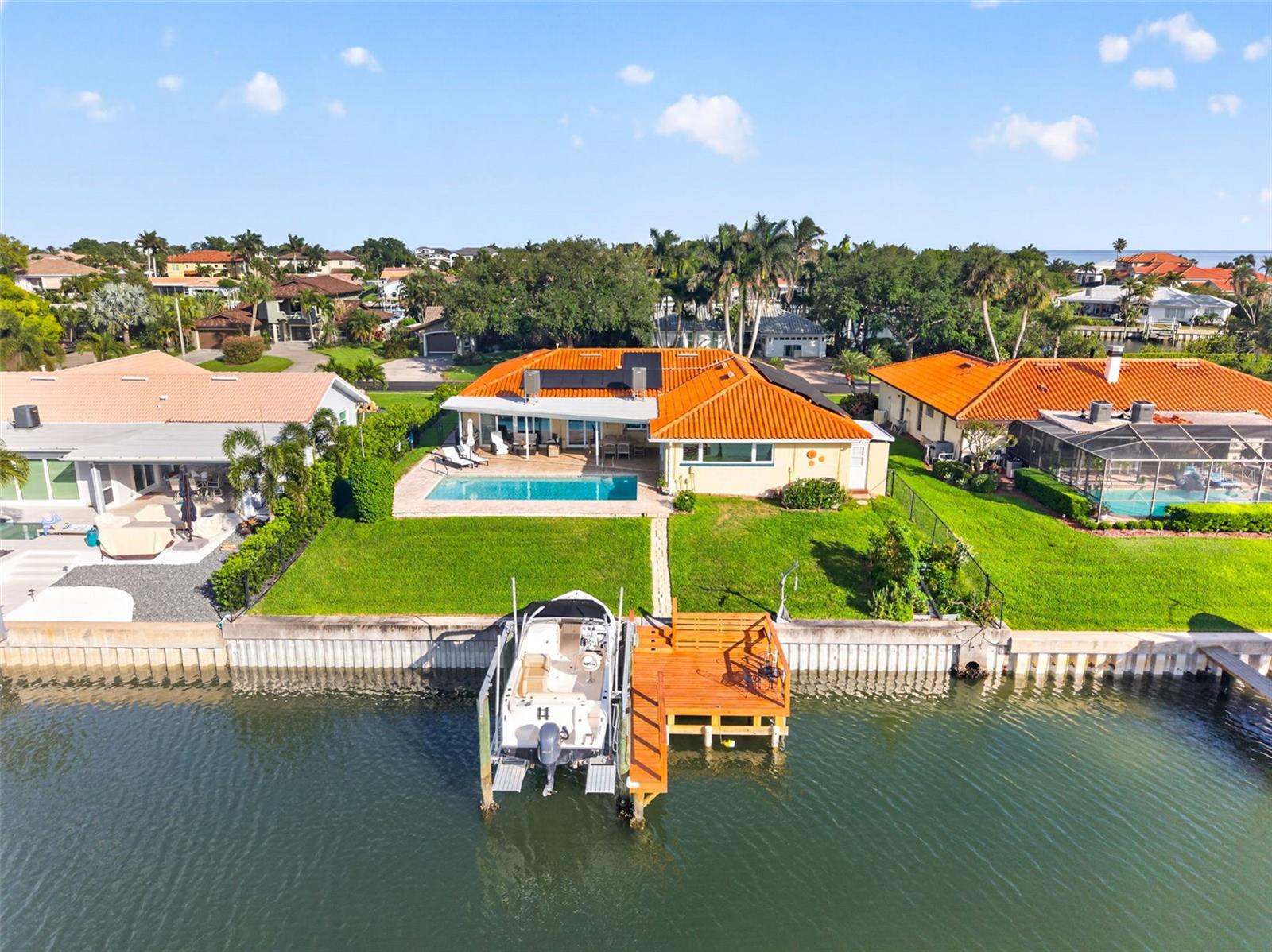 4712 OVERLOOK DR NE, ST PETERSBURG, FL, 33703