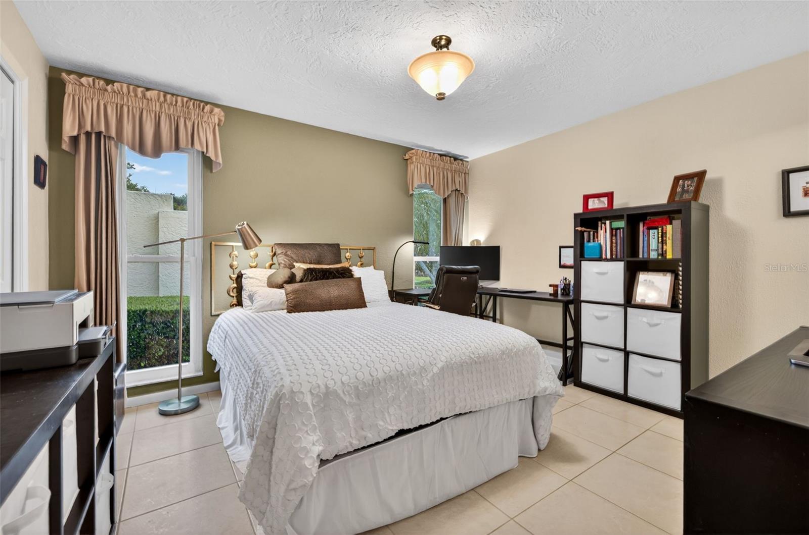 4712 OVERLOOK DR NE, ST PETERSBURG, FL, 33703