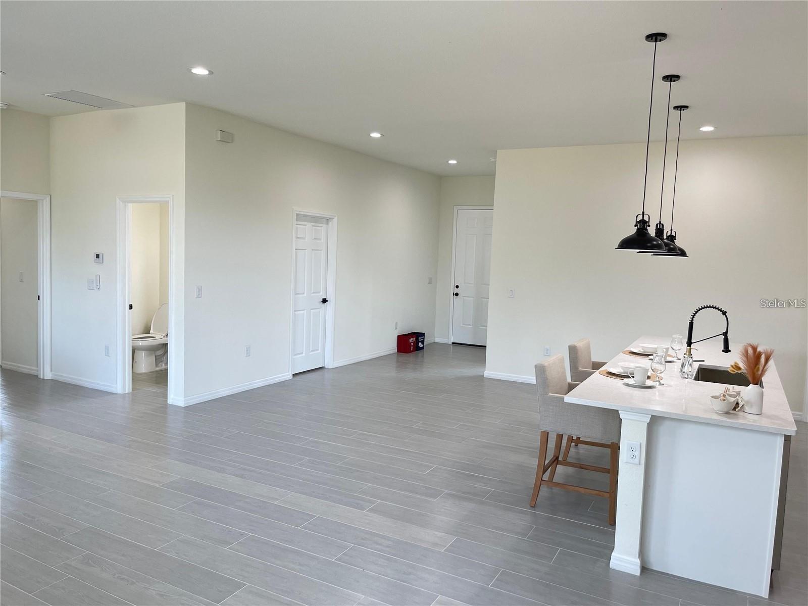 916 DOGWOOD CIR, SEBRING, FL, 33876