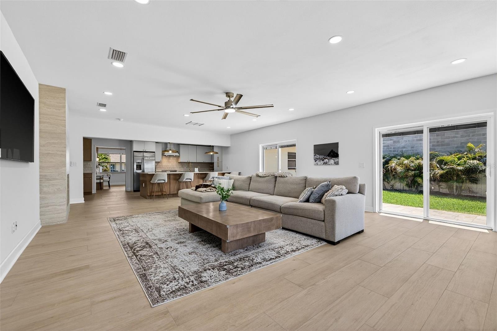 4100 13TH LN NE, ST PETERSBURG, FL, 33703