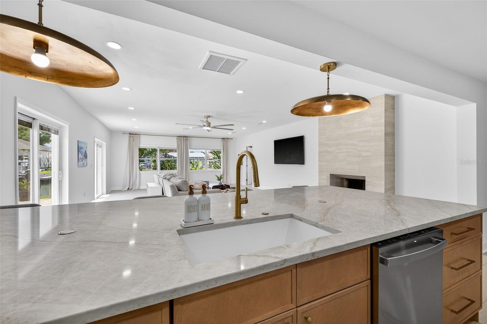 4100 13TH LN NE, ST PETERSBURG, FL, 33703