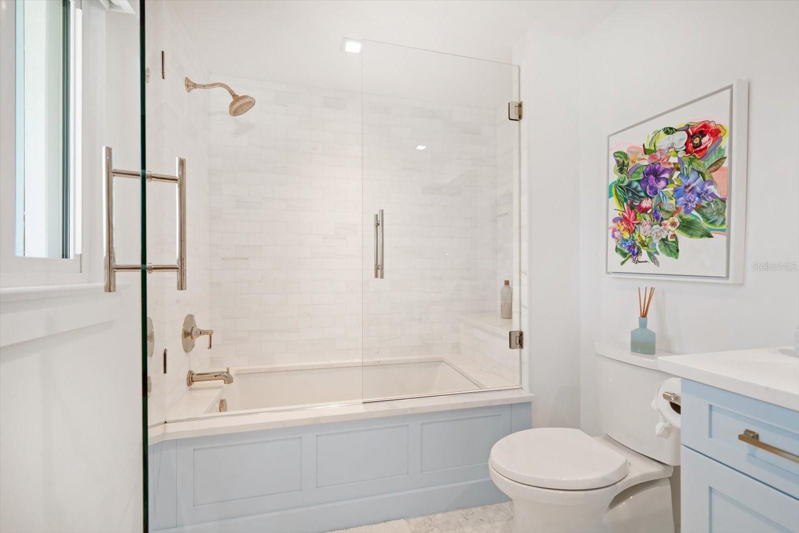 TB8445894 Property Photo