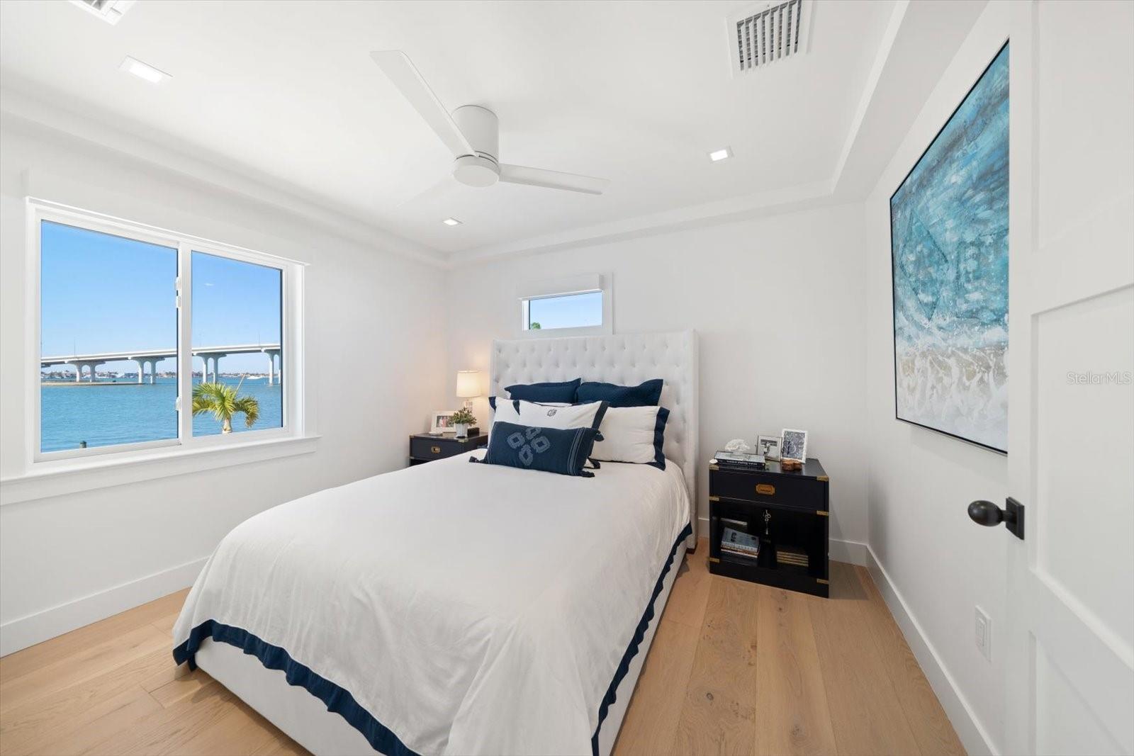 TB8445894 Property Photo