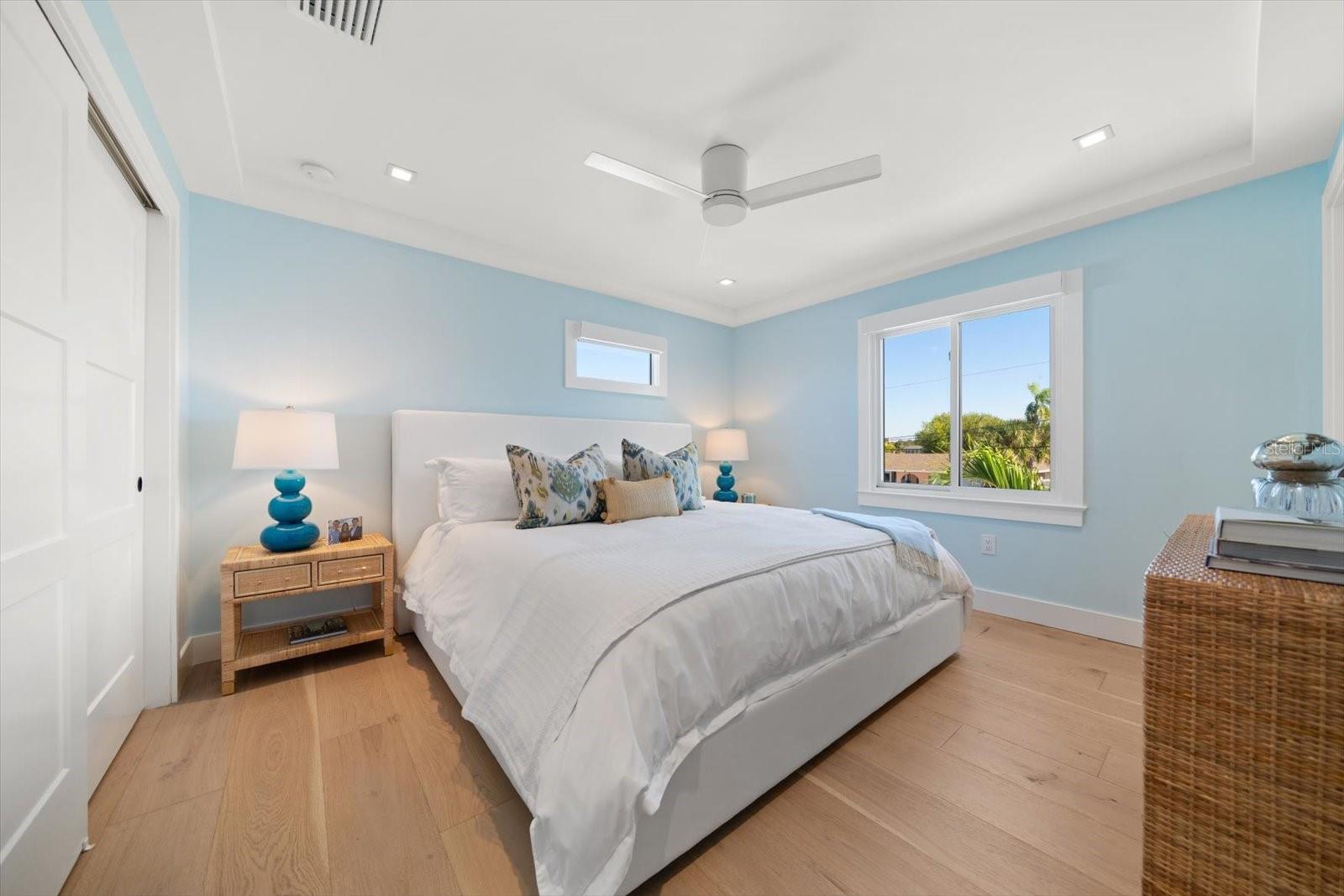 TB8445894 Property Photo